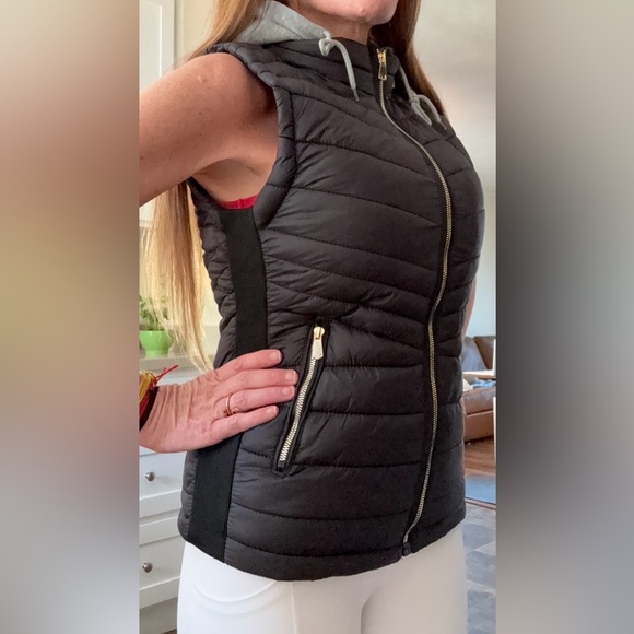 M Fredrick special one hooded puffer vest Size M, New with tags - Picture 2 of 5